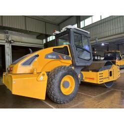 Каток грунтовый LiuGong CLG6618E